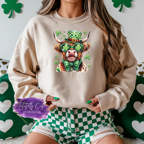 Lucky Highland Cow Shirt, Sweatshirt & Hoodie – Funny St. Patrick’s Day Irish Cow Tee